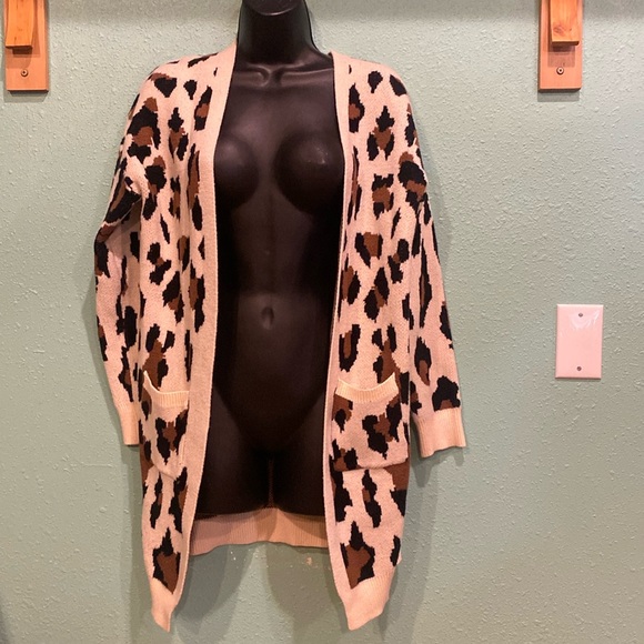 FSL Apparel cheetah print open front cardigan. Size small. - Picture 1 of 5